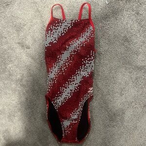 Speedo Endurance women’s suit! NWOT size 32